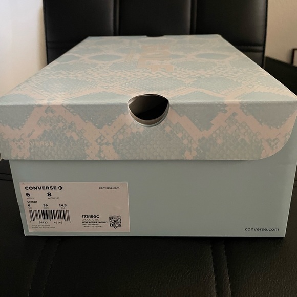 PYTHON CHUCK 70 BLUE
GOLF WANG CONVERSE - Picture 4 of 4